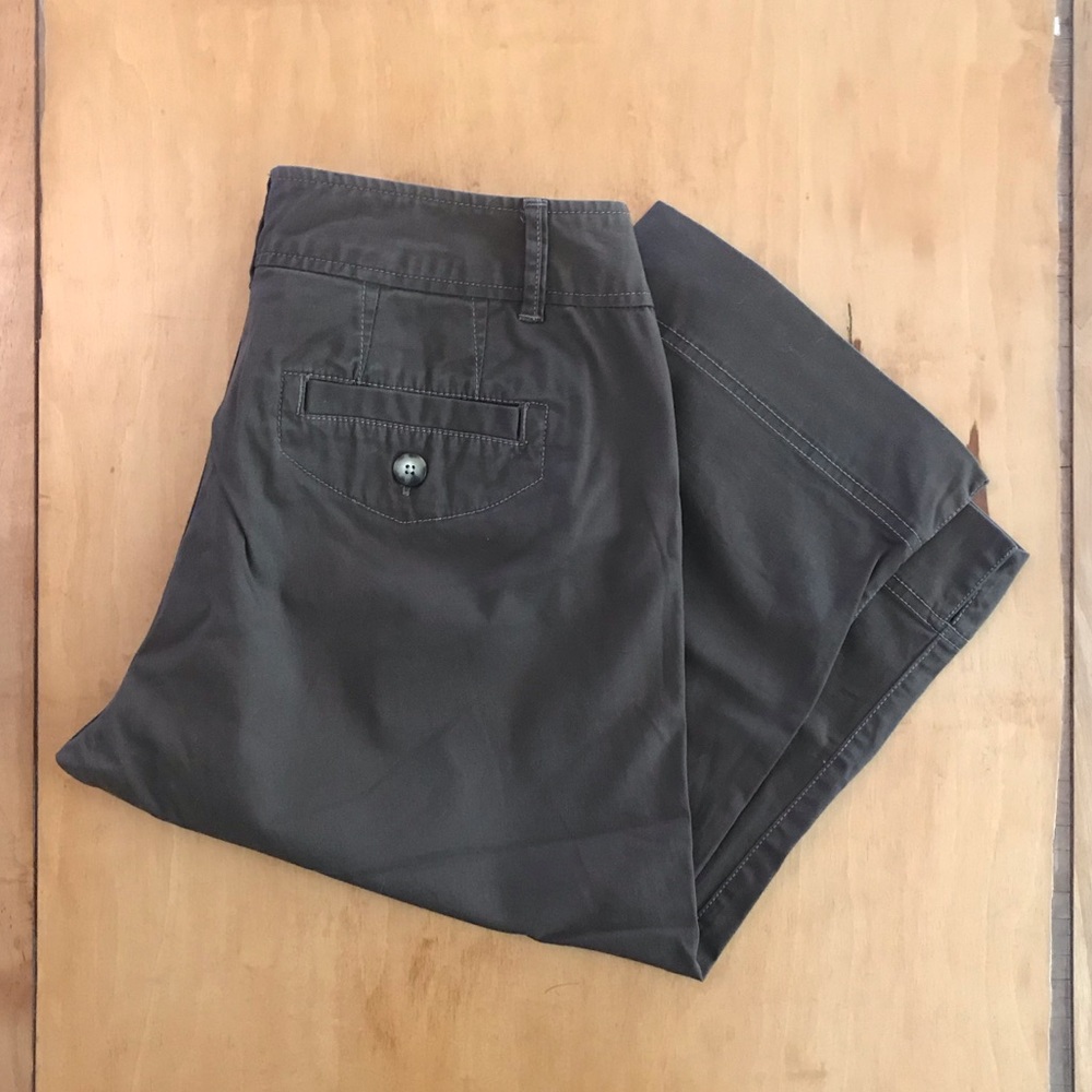Eddie Bauer capris cotton top stitching brown 6 P